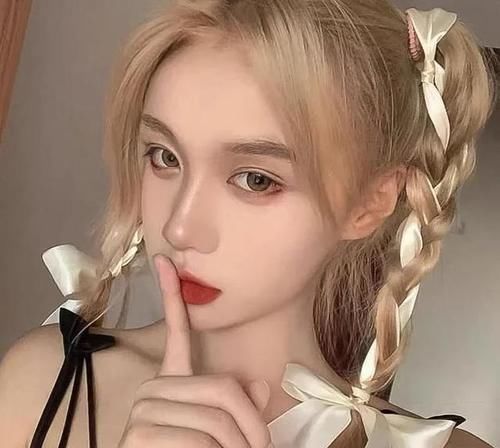 别再披头散发了!这3款发饰才够撩人