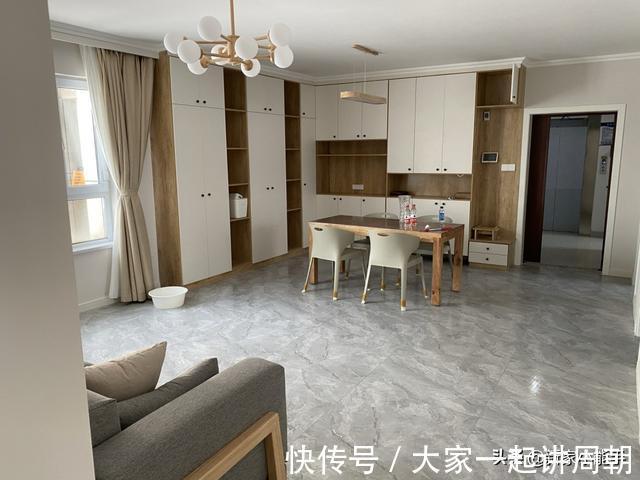 吊顶|她家107平新房，全屋不做吊顶，不要电视墙，简洁又好看