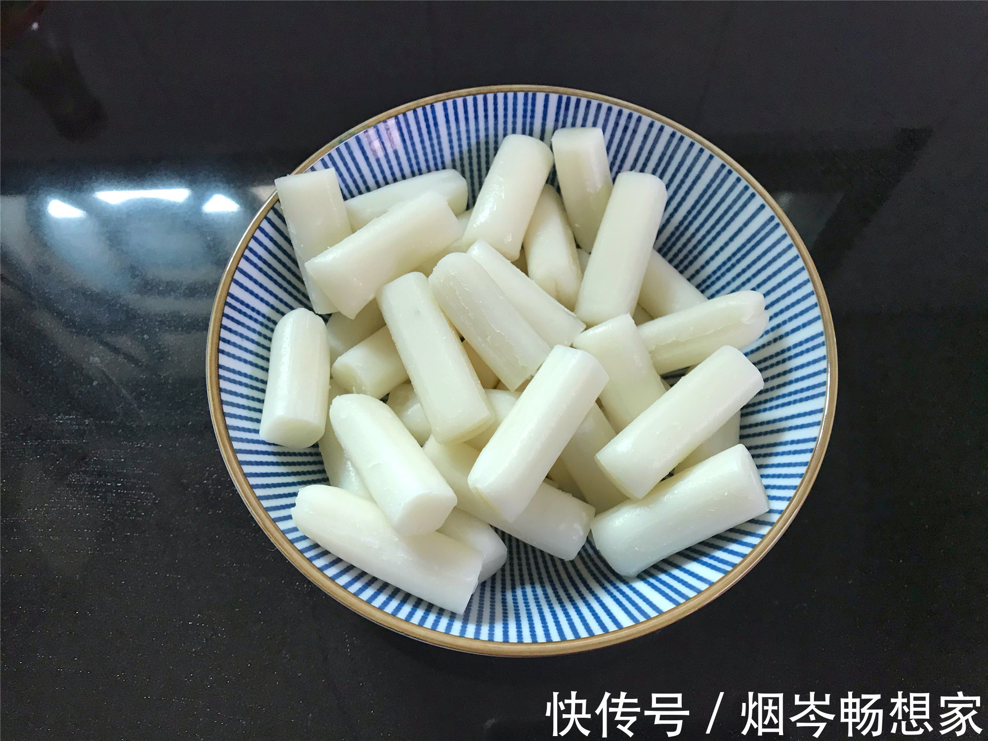 好吃|家常炒年糕,炒前多加一步,年糕软糯Q弹,入味好吃还不粘锅