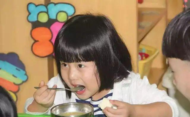 食物|儿科医生拉进“黑名单”的3种食物,孩子吃了个矮发育慢,赶紧改