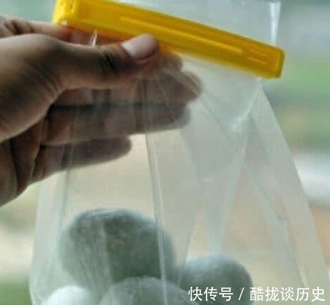 腌咸鸭蛋，别只加盐和白酒，多加40g它，个个流油，更香更入味