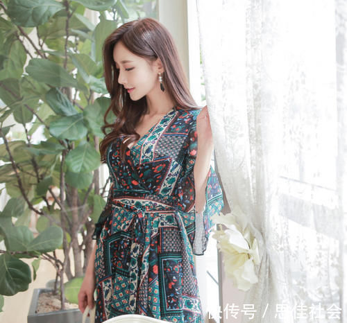 穿搭|美女穿搭:小姐姐爱穿优雅洋气的紧身裙,穿出知性女神范!