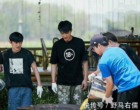 黄磊|蘑菇屋迎来“最有脾气”嘉宾,一听其他人还没睡醒,直接就“翻脸”