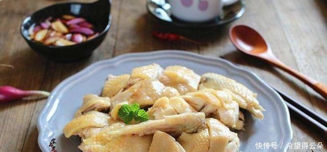 在广东吃饭,面对各种美味佳肴,当地人来告诉你想吃什么先吃