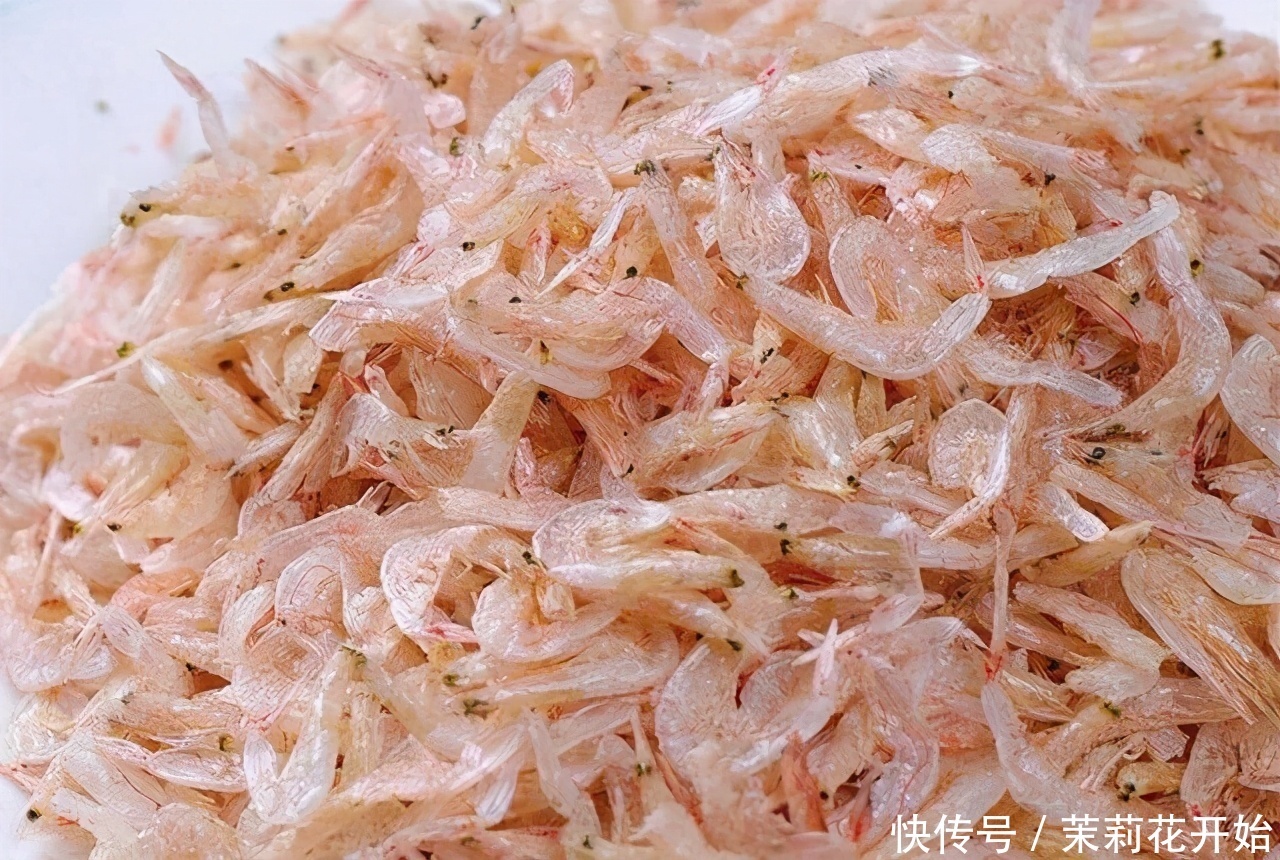 女性不想变老,多吃3种食物,补充营养,清热解毒,早吃早好