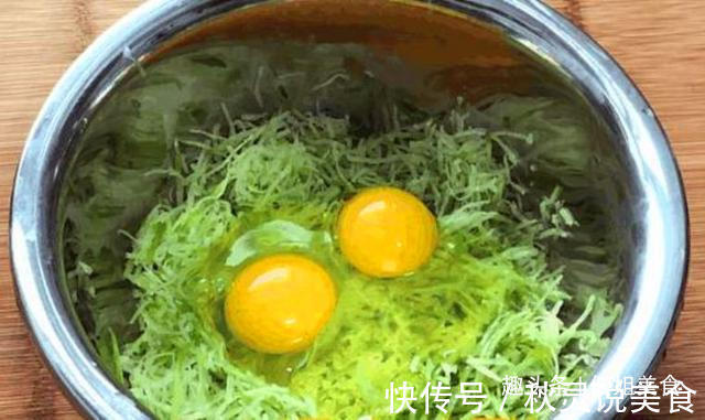 萝卜更好吃的新做法，给肉都不换，我家一周吃5次，上桌就扫光