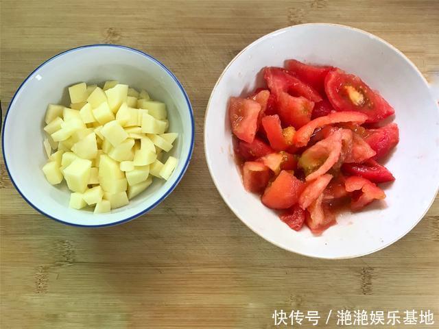 美味可口|剩米饭别再蛋炒饭了,教你新吃法,美味可口又营养,好吃到舔盘