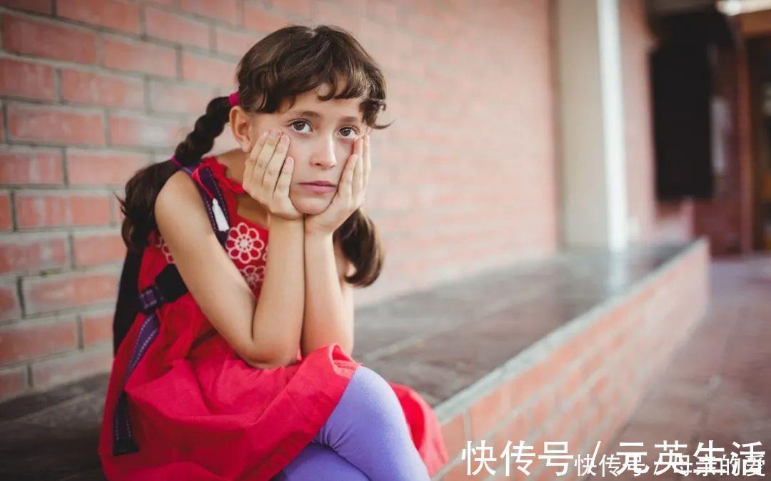 自信|为啥你家孩子不自信?心理学:潜意识里形成的自卑一生都无法磨灭