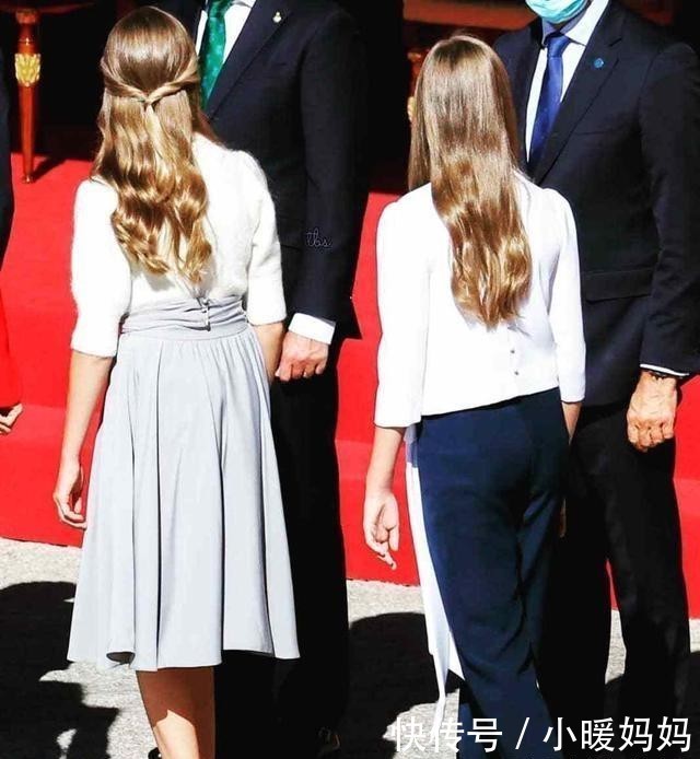 姐妹花|这朵西班牙姐妹花很少见,劳拉的蓝色连衣裙和她姐姐一样高