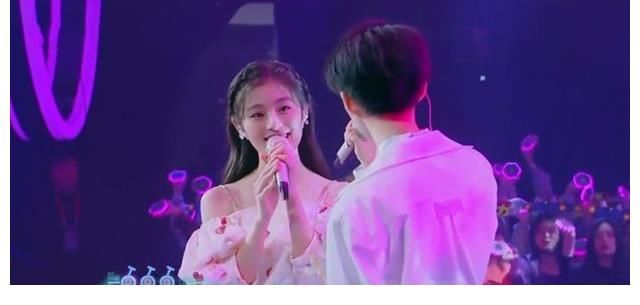 伍珂玥|《好声音》第三期迎来超级大美女，颜值不逊陈冰，伍珂玥该靠边了