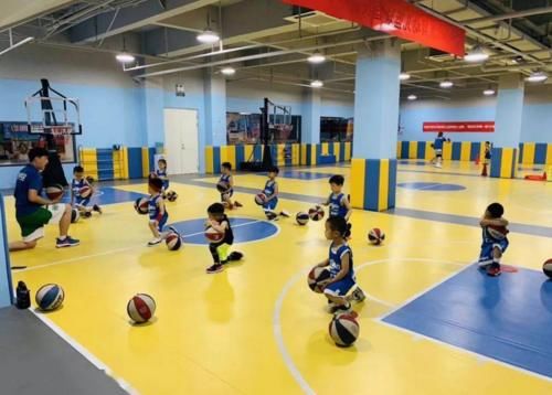 家长|“坐不住”和“坐得住”的孩子，长大后有很大差距，家长要重视