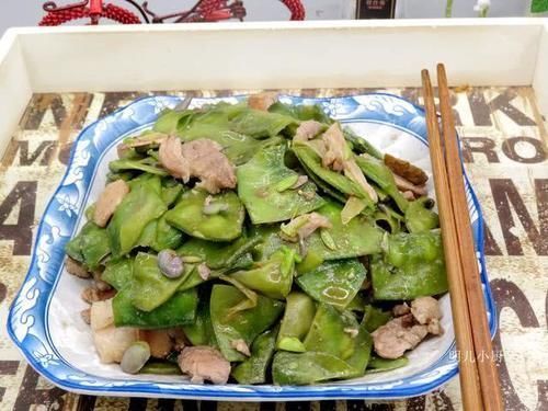 扁豆|晒晒我家最喜欢的一道菜,荤素搭配吃的香,几十年吃不烦