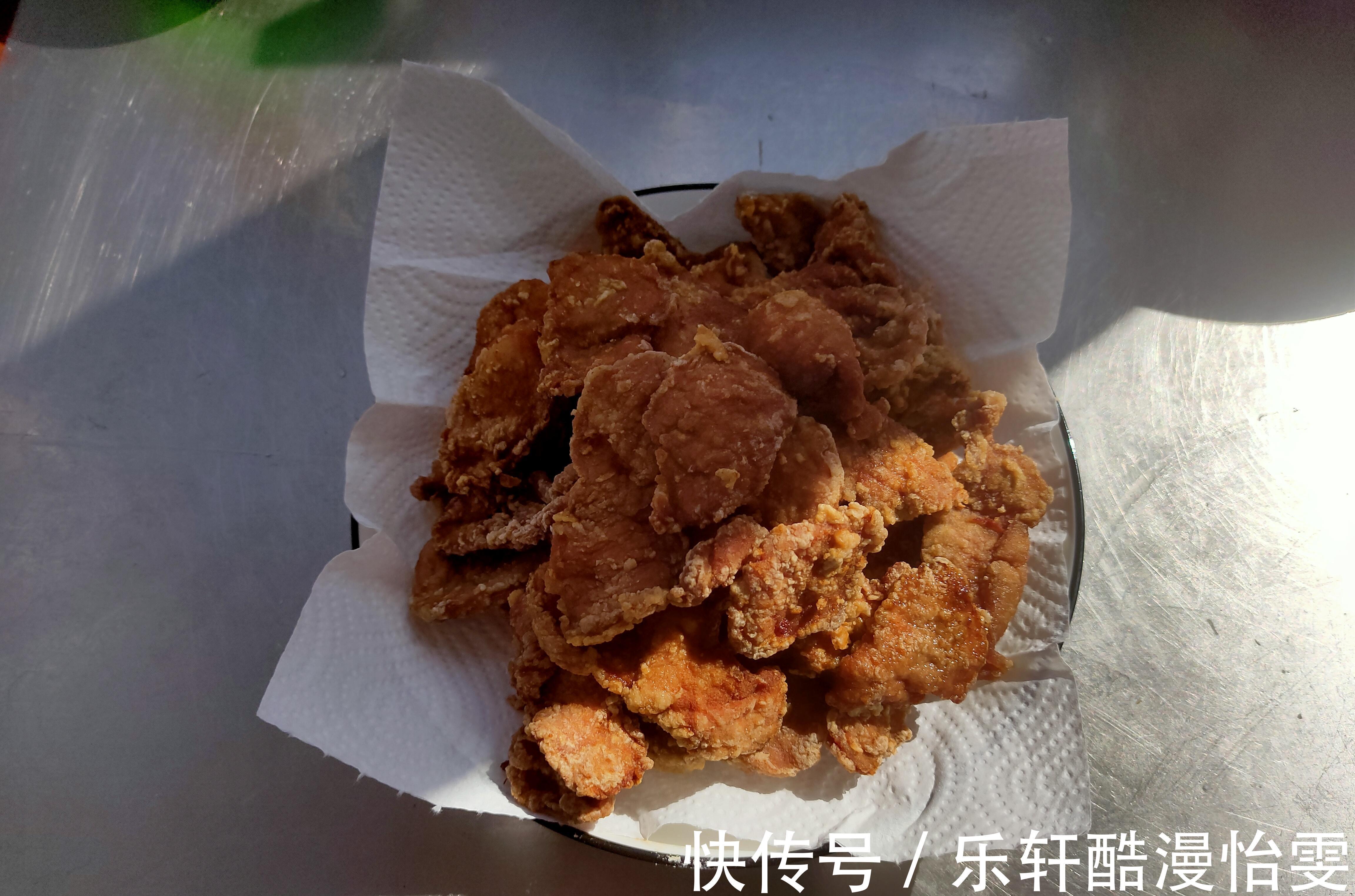 家庭版的菠萝咕咾肉，酸甜可口，下饭解馋，吃着太过瘾了