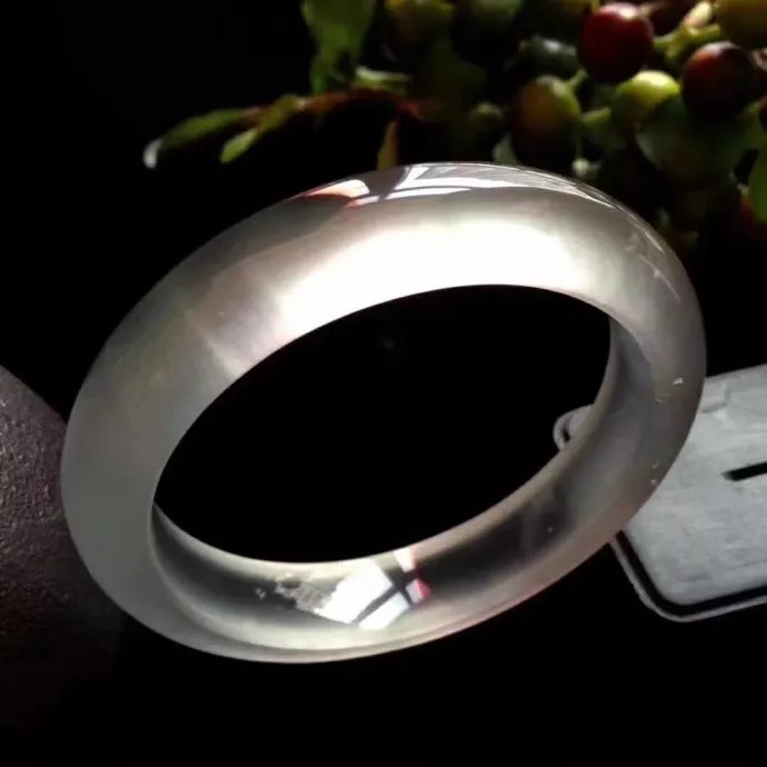 人家的翡翠升值,你的翡翠掉价,到底是因为啥?