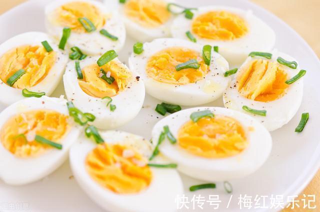 血脂|高血脂每天吃一个鸡蛋可以吗？蛋黄还能吃吗？辟谣来了