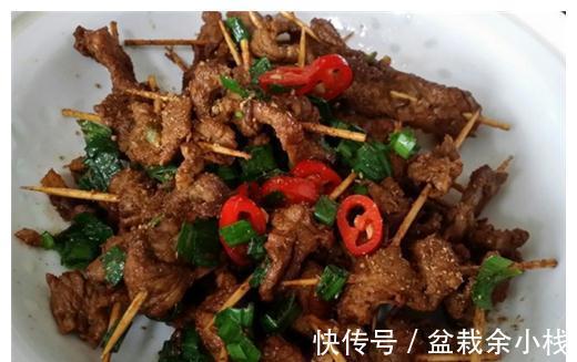 此零食,孩子隔三差五的馋,香辣入味,下酒又下饭,小白也能学会