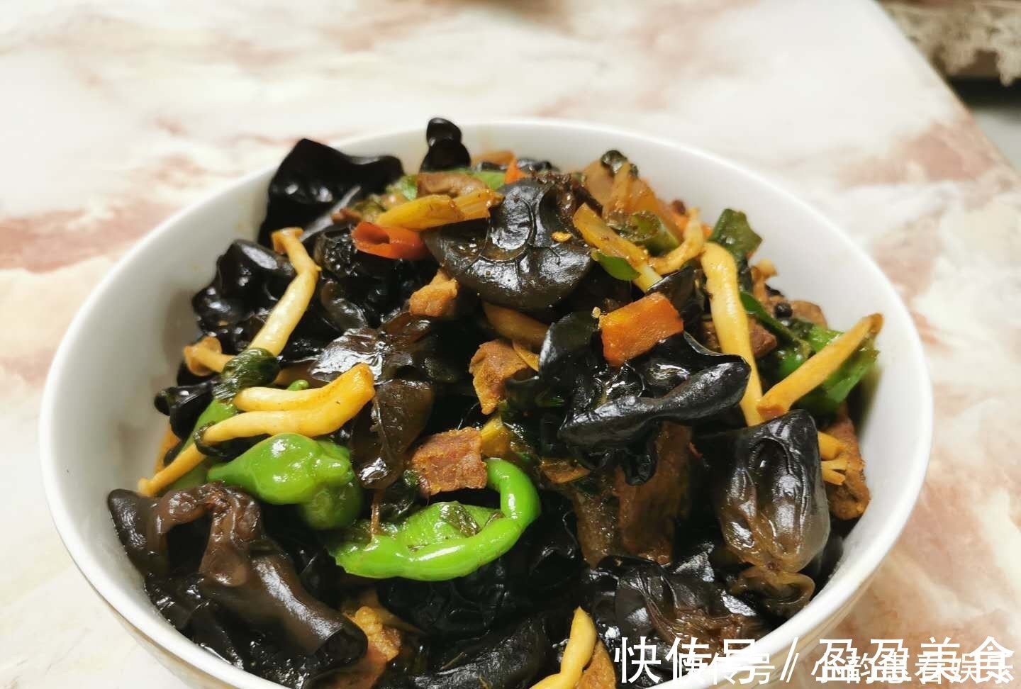 花生米|小姑子一家光临，弟妹做的8菜1汤在朋友圈火了，网友：真舍得
