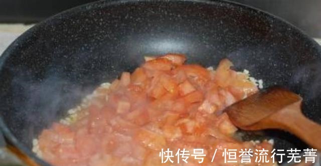 老少皆宜|教你一个花菜新吃法,和这道菜搭配,美味又开胃,老少皆宜!