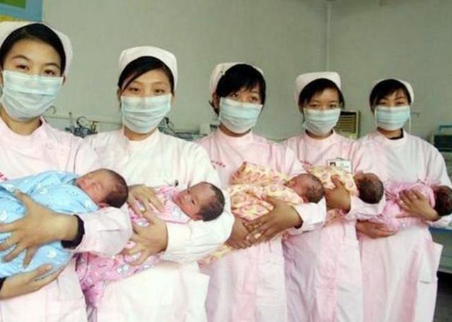 灵机|爸爸姓“杨”,喜得五胞胎,灵机一动起得佳名,上户口民警都称赞