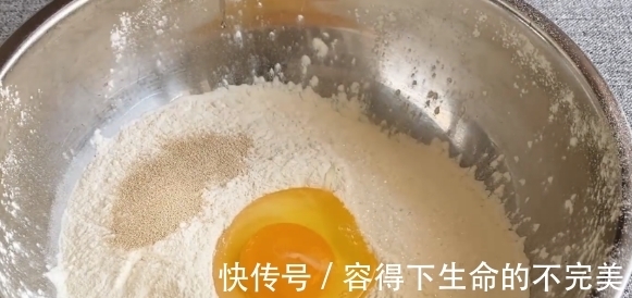 美味|牛奶小饼的“诞生记”，不需要一滴油就能做，美味又营养