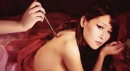 朱砂#点朱砂除了中国这个大国也有,却与中国有这完全不同的含义