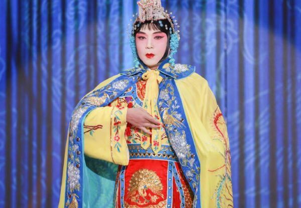 《天天向上》戏曲扮相，大张伟有趣，汪涵男扮女，王一博让人惊喜