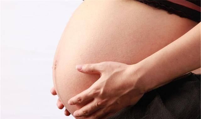 孕妈|怀孕才两个月就显怀,说明胎儿“长得快”?这些问题要注意