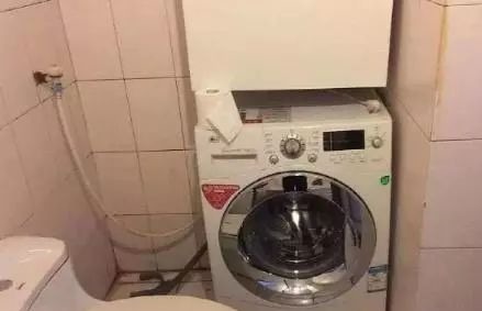 马桶|越来越多人洗衣机都安装在马桶上了，废水充分利用，太聪明了