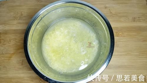 猪油|无论烙什么饼，和面时多加一种料，烙出的饼酥脆松软，凉了也不硬