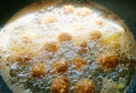 料酒|干炸丸子，不可放料酒和鸡蛋，教你正确做法，丸子外脆内软特香