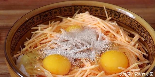 看馋了,红薯这样做才叫好吃,外酥里嫩,上桌就抢吃光