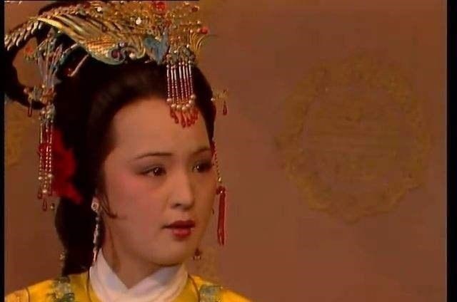 贵妃&红楼梦元春晋升贵妃,小太监一言一行表示她并不得宠!