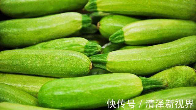 干扰素|西葫芦的营养价值很低，但是这样吃，营养翻10倍，功效顶呱呱