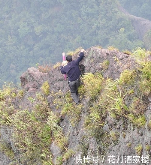 这里是世界上最危险最高最小的寺庙，人们都是用生命在烧香