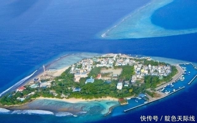 中国南沙美济岛，这里机场已经成型，下一个中国的马尔代夫