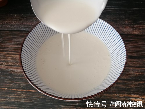 60岁奶奶教的凉皮做法,不用洗面不用等,半个小时就搞定