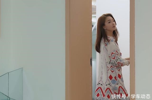 女1在男嘉宾前装可怜，耍心机“栽赃”钟钟不愧是绿茶鼻祖