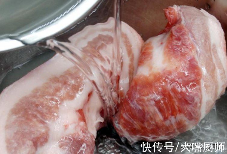 快速解冻肉别用开水煮，教你3个妙招，5分钟变软，和鲜肉一样好吃