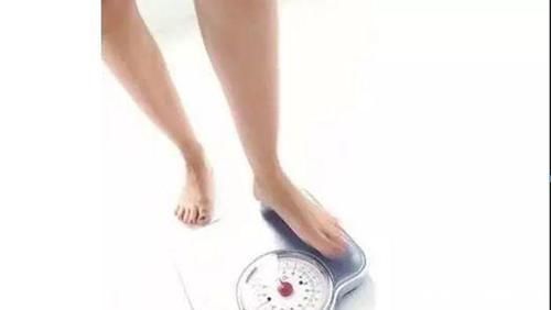 肺开始病变,身体会亮5次“红灯”,哪怕只占一个,也要开始养肺