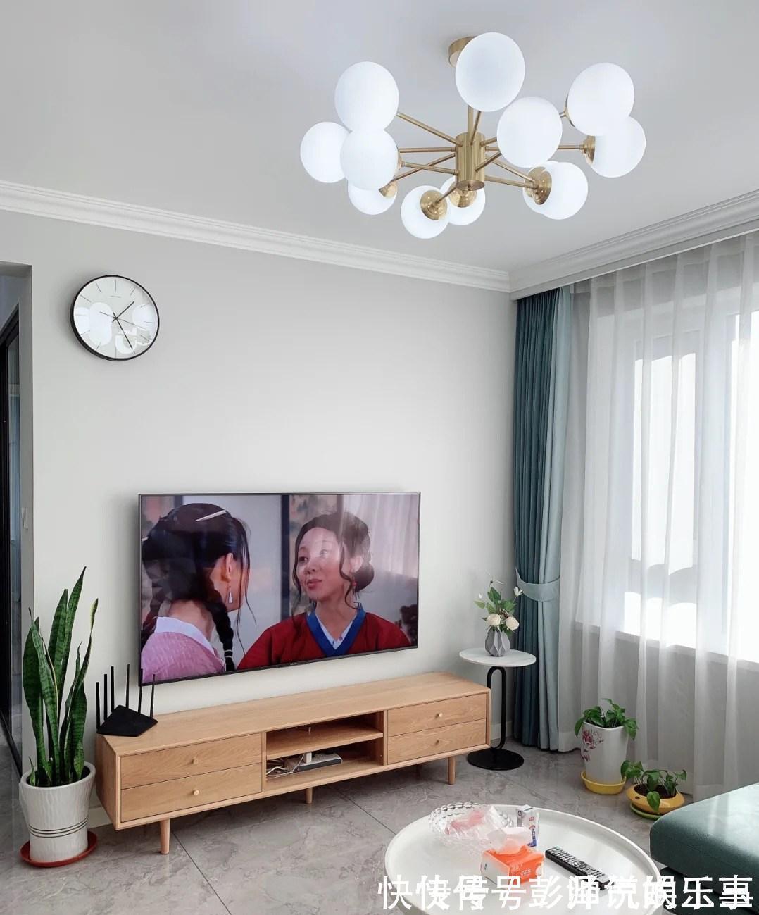 乳胶漆|等买了房,就照他家这么装,全屋不吊顶,不做背景墙,越看越耐看