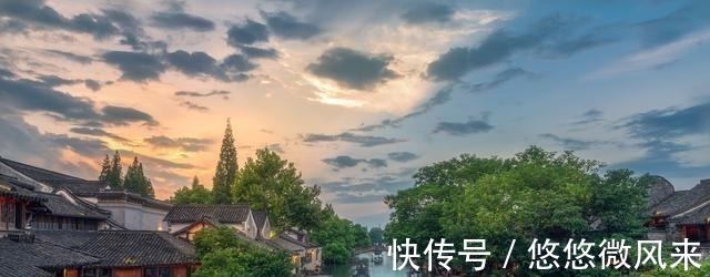 千里莺啼绿映红$最美的一首唐诗,寥寥二十八字,写出了绝美的江南风光!