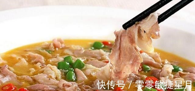 肥牛鱼片配酸汤，营养又暖心！再放一些面条，真是超级美味！