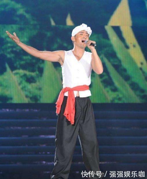 他冒充农民上春晚,娶了个超女当老婆,身份揭穿后被网友唾弃!