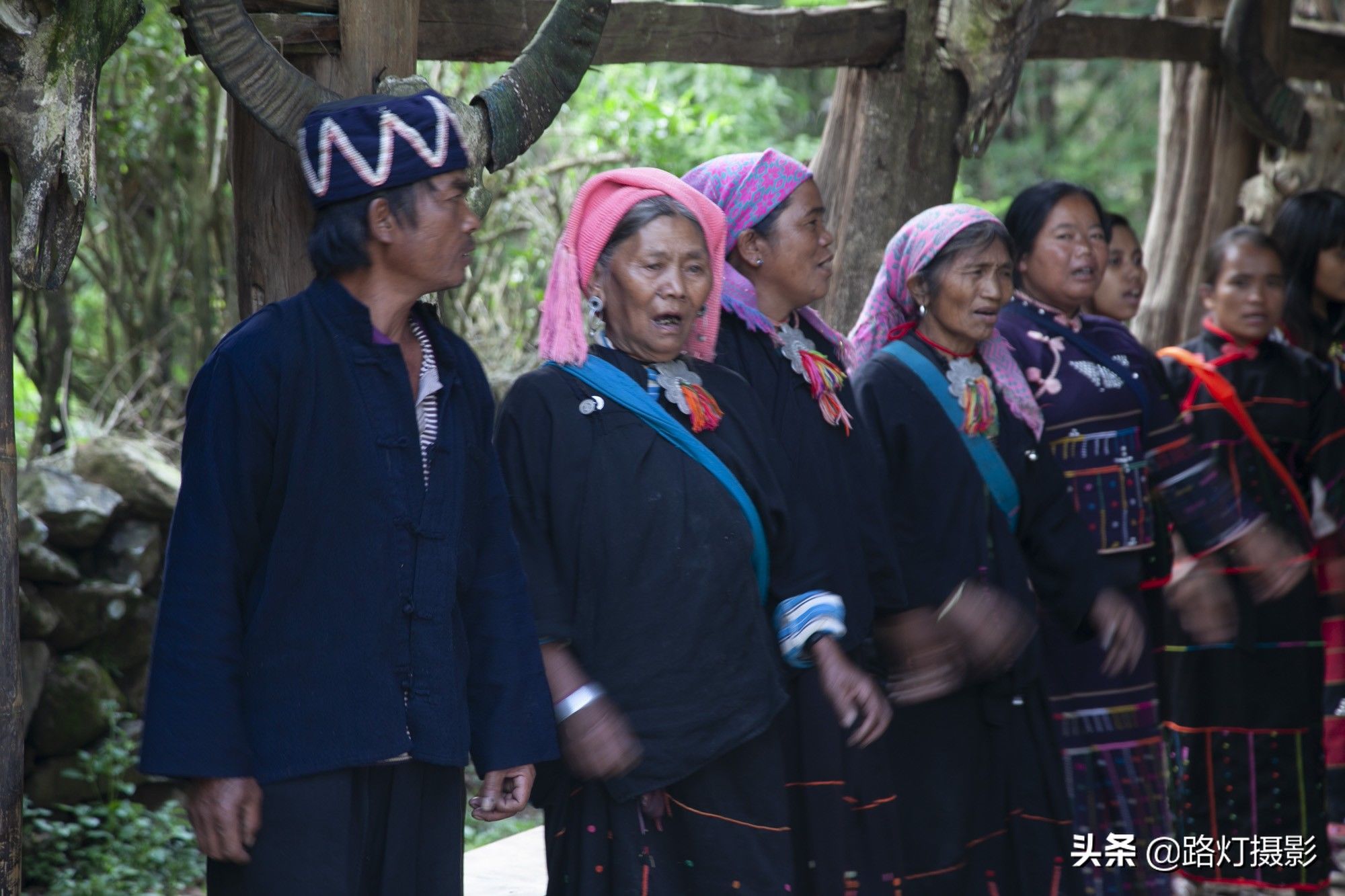 云南400年古寨消失火海，翁丁神秘的原始部落习俗，你了解吗？