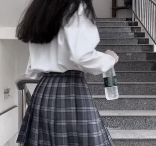 靠近|女生“体香”很浓,八成是有这3个好习惯,难怪男生都会想靠近