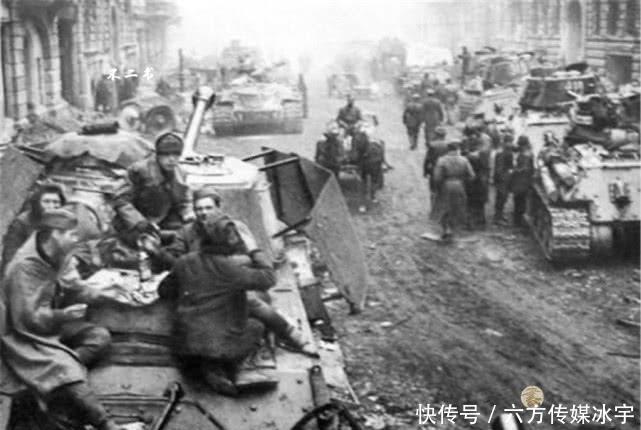 老照片|柏林战役老照片在苏军250万兵力的进攻下，恶魔迎来了消亡