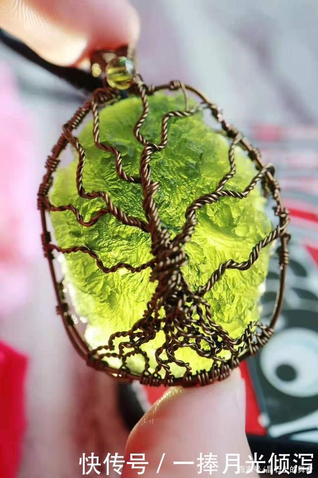 把珠宝做成心脏的样子，分享一些充满创意元素的珠宝