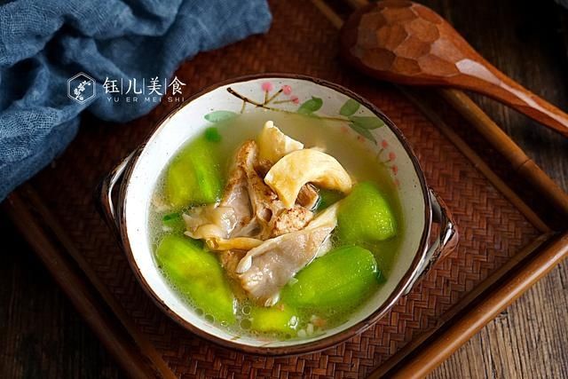 鸡精|入秋后,天气干燥,这7道汤水味道鲜美又营养,女人更要多喝