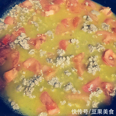 番茄牛肉|十分钟快手菜番茄牛肉意面，比外卖强