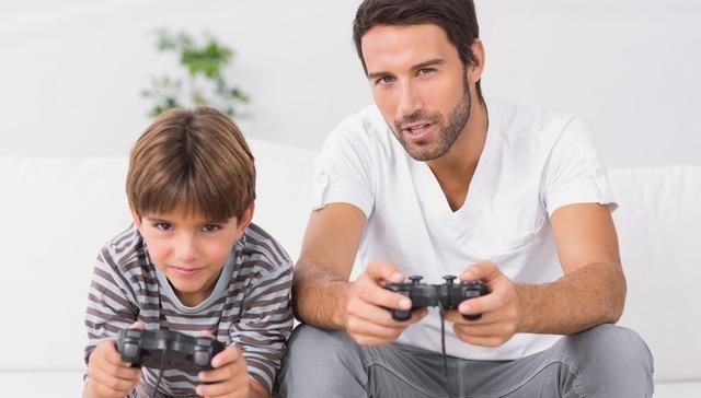 棍棒|致家长毁掉一个孩子最快的方式莫过于妈妈“打”,爸爸“宠”